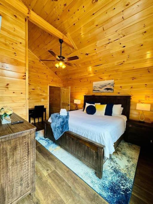 New! Indoor Pool/Ps 5/Hot Tub/Parkway Villa Pigeon Forge Bagian luar foto