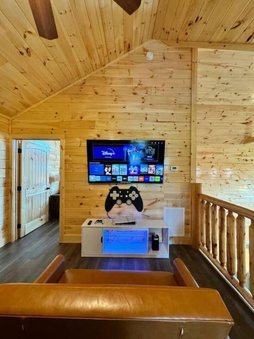New! Indoor Pool/Ps 5/Hot Tub/Parkway Villa Pigeon Forge Bagian luar foto