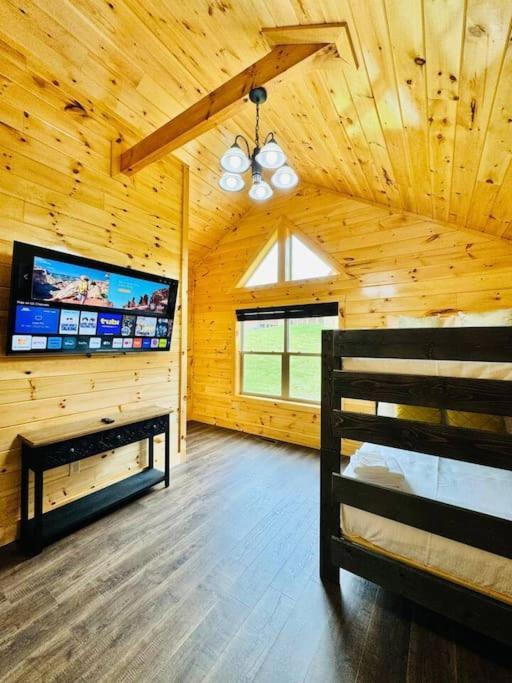 New! Indoor Pool/Ps 5/Hot Tub/Parkway Villa Pigeon Forge Bagian luar foto