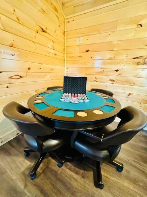 New! Indoor Pool/Ps 5/Hot Tub/Parkway Villa Pigeon Forge Bagian luar foto