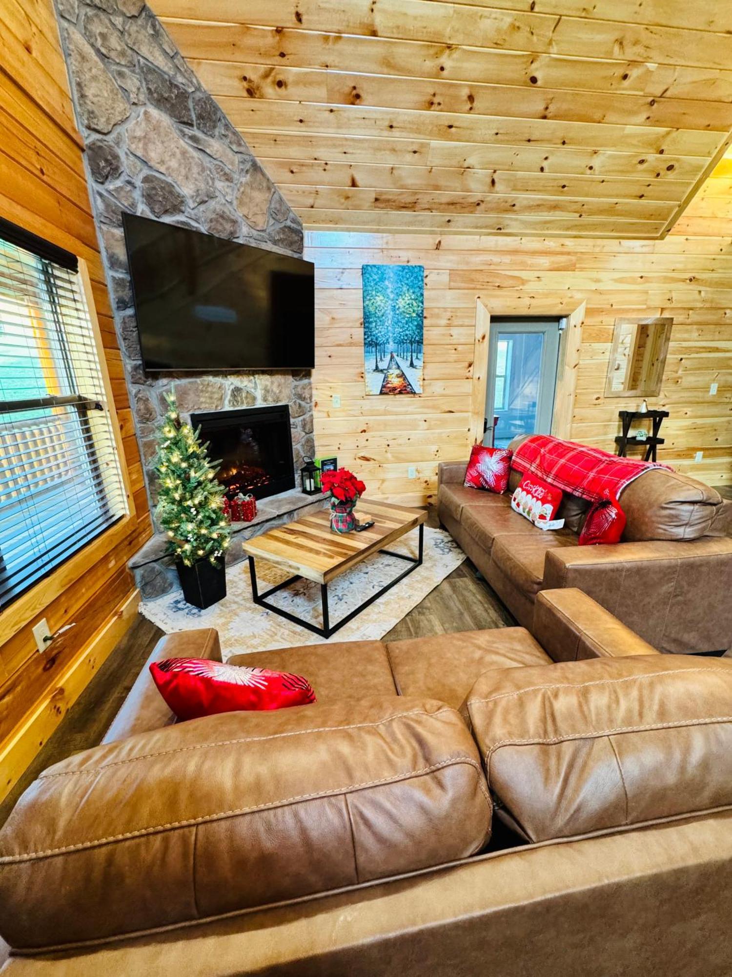 New! Indoor Pool/Ps 5/Hot Tub/Parkway Villa Pigeon Forge Bagian luar foto